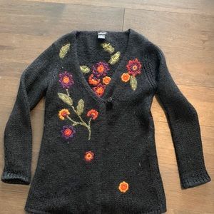 Gorgeous Cardigan! Perfect for Fall!